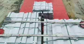 安阳 芝麻白仿形加直形路沿石出货日常