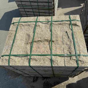 安阳 黄金麻花岗岩石材自然面蘑菇石成品