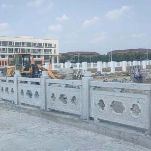 安阳 白麻花岗岩荔枝面河道栏杆