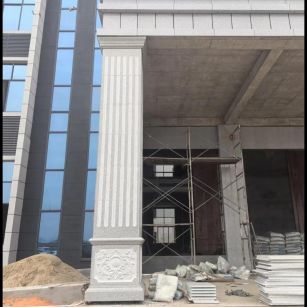 安阳 芝麻白光面花岗岩门楼大柱（罗马柱）配雕花底座