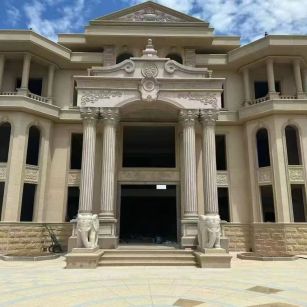 安阳 黄金麻别墅外墙干挂，大柱，大象，蘑菇石，雕花板