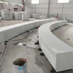 安阳芝麻白花岗岩石板材 园林光面弧形坐凳