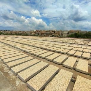 安阳 黄金麻荔枝面花岗岩石材地铺石防护中