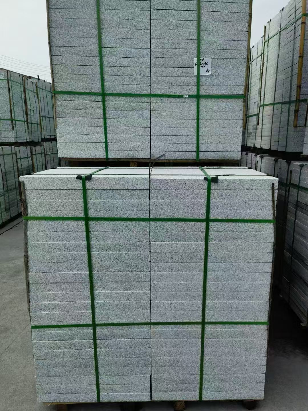 安阳 芝麻白火烧，园林广场市政工程地铺石，1.8~5.0厚均有现货