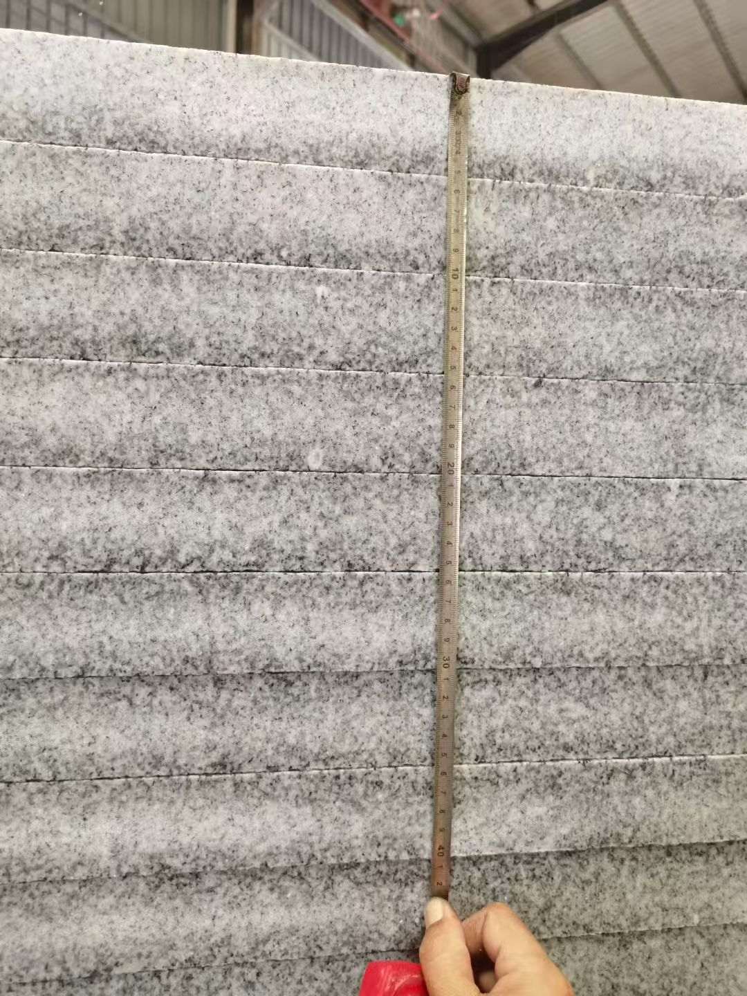 安阳 芝麻白火烧成品厚薄均匀，B料价格接近A料质量