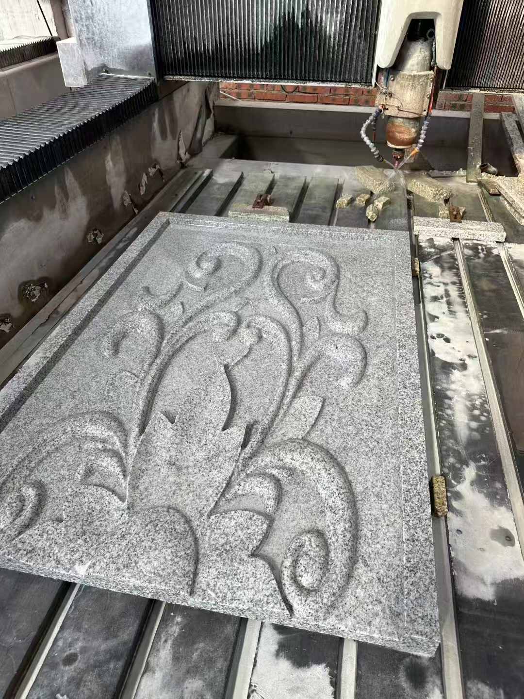 安阳 白麻别墅干挂雕花板