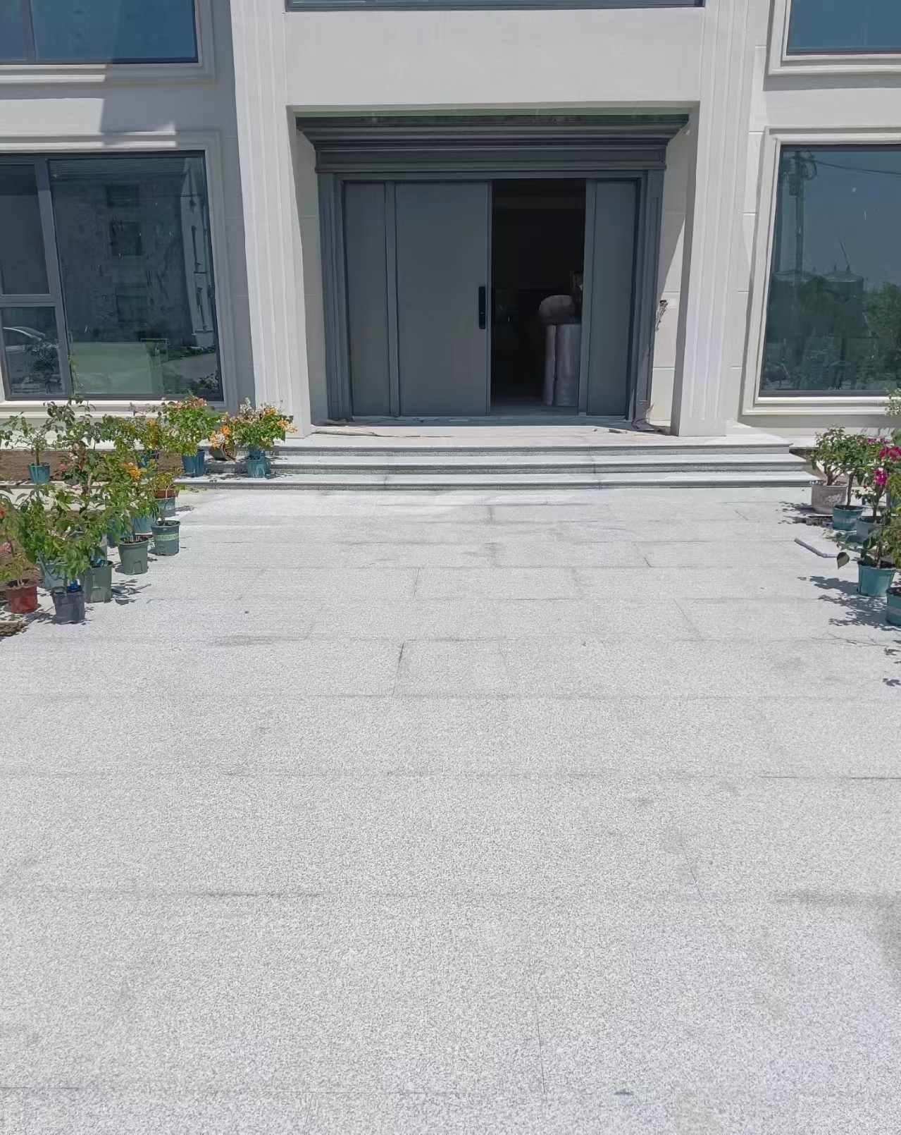 安阳 芝麻白花岗岩地铺石地面铺装