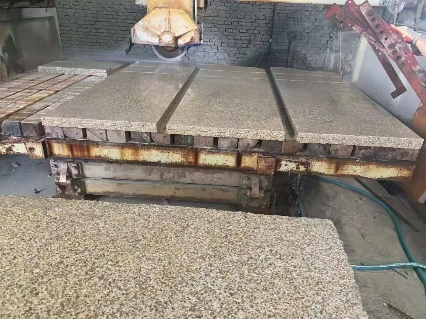 安阳 黄金麻荔枝面成品板加工