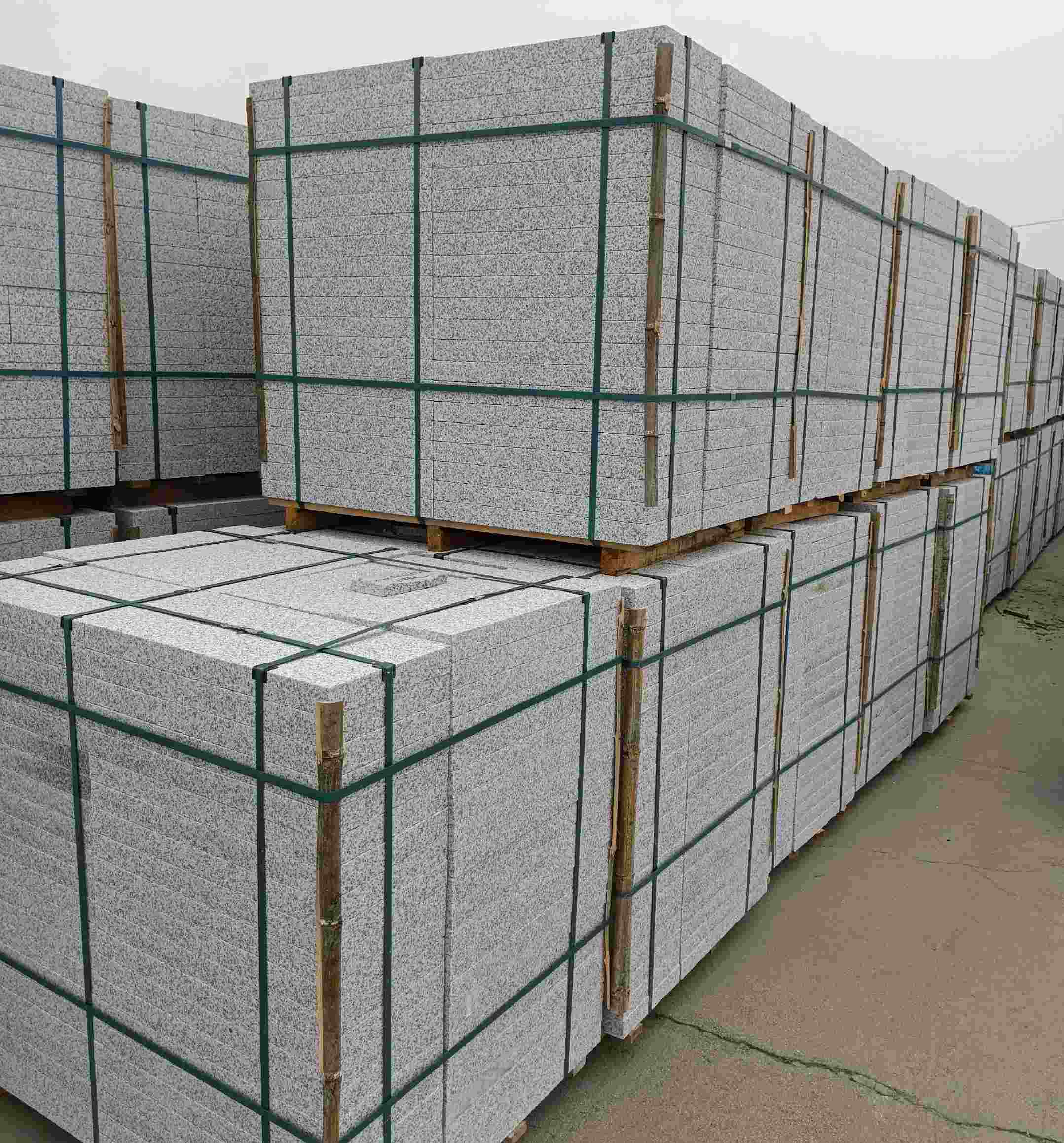 安阳 白麻花岗岩石材荔枝面地铺石（300*600*50）