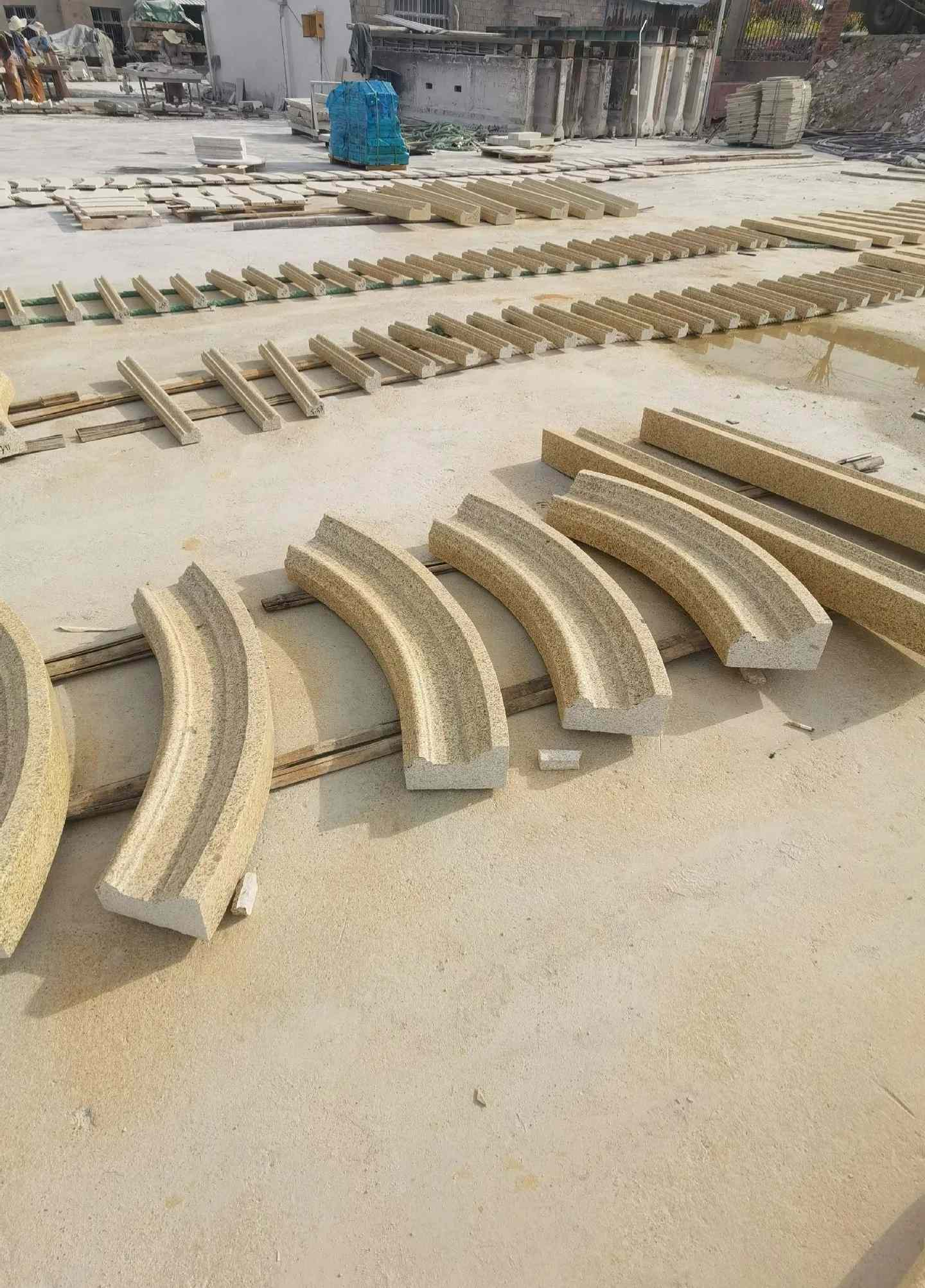 安阳 黄金麻花岗岩别墅线条