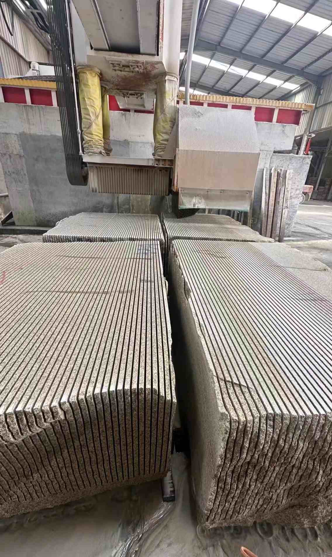 安阳 车间生产日常，黄金麻白麻花岗岩