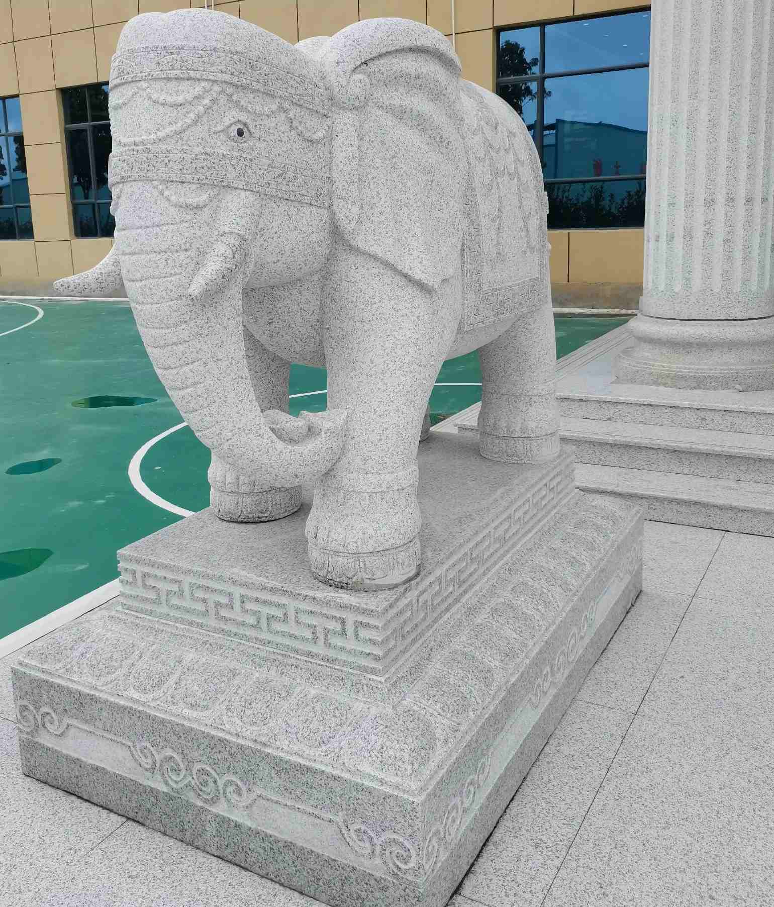 安阳 白麻花岗岩动物异形石雕-大象