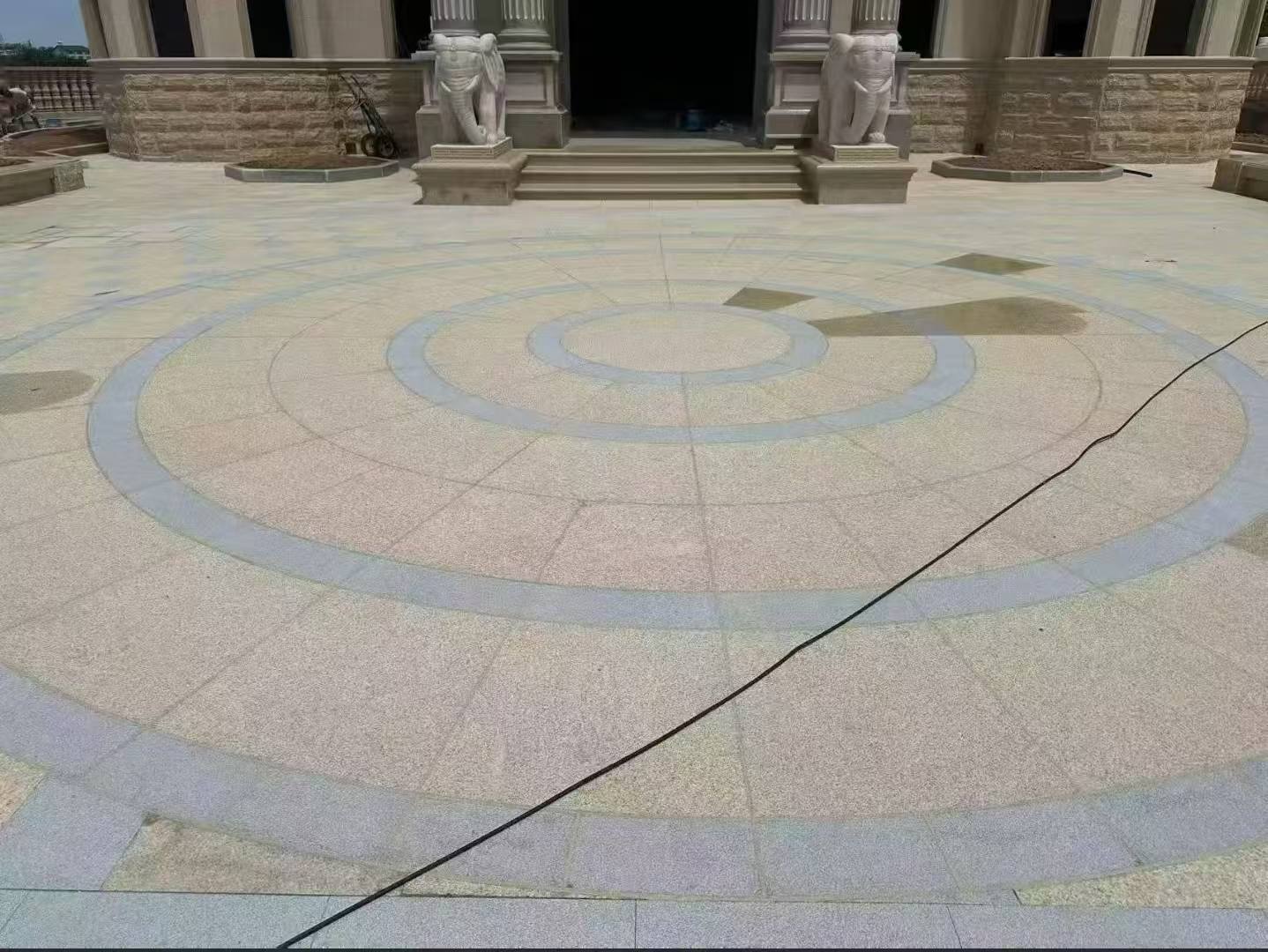 安阳 黄金麻芝麻灰花岗岩石材地铺拼接效果