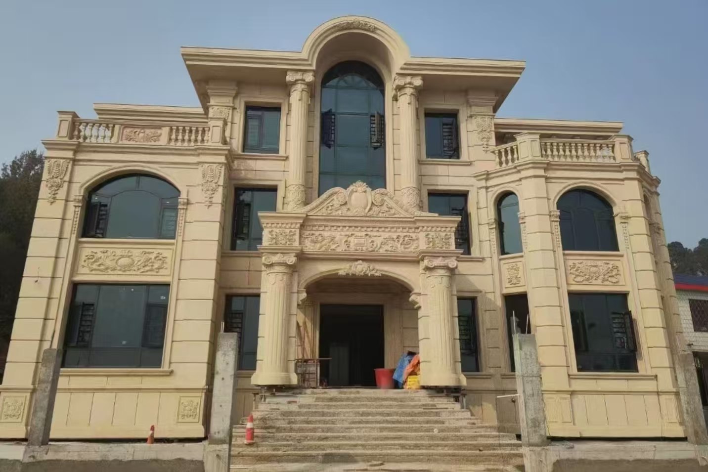 安阳 黄金麻花岗岩别墅外墙干挂