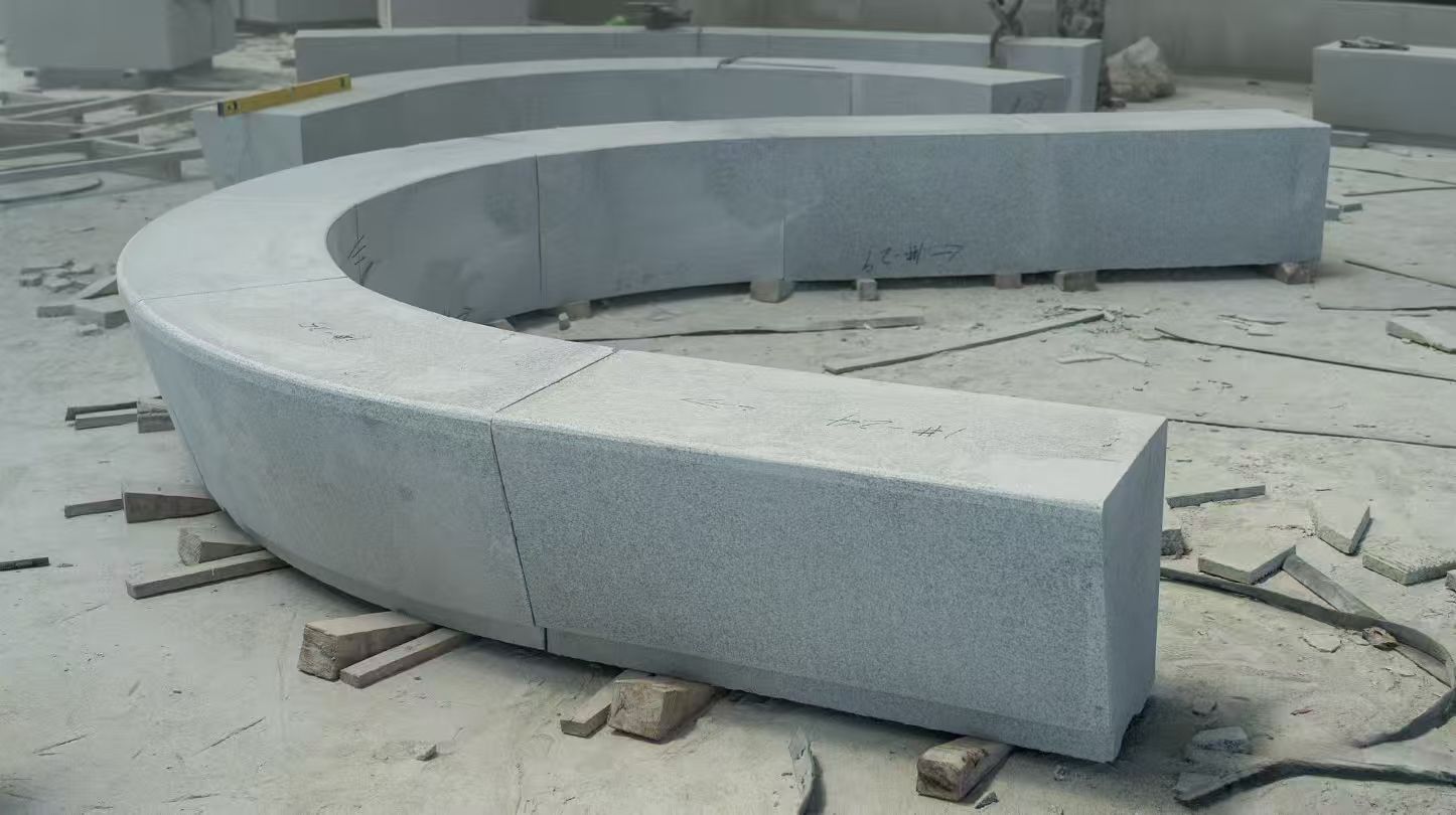 安阳 芝麻白花岗岩光面弧形坐凳