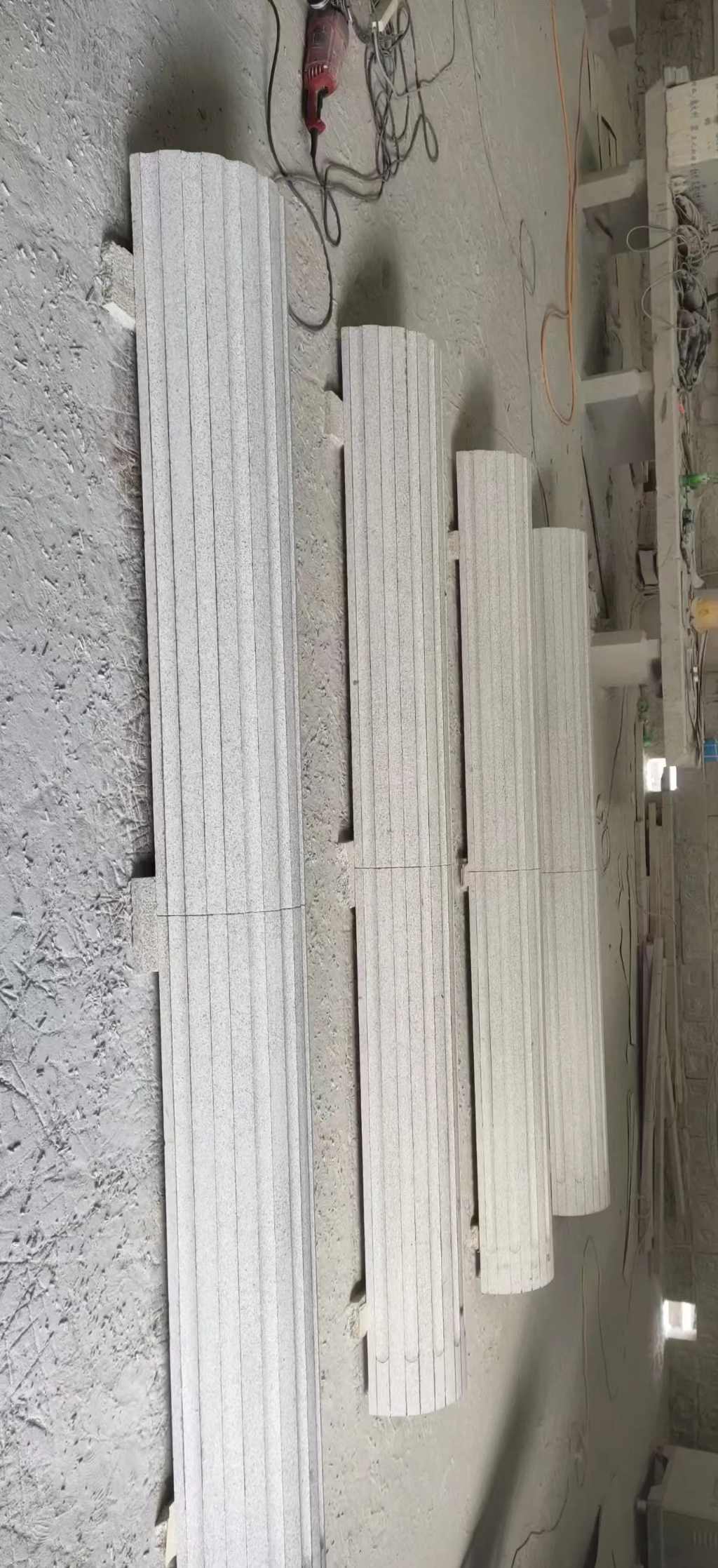 安阳 花岗岩厂家带你看白麻花岗岩门楼大柱柱皮