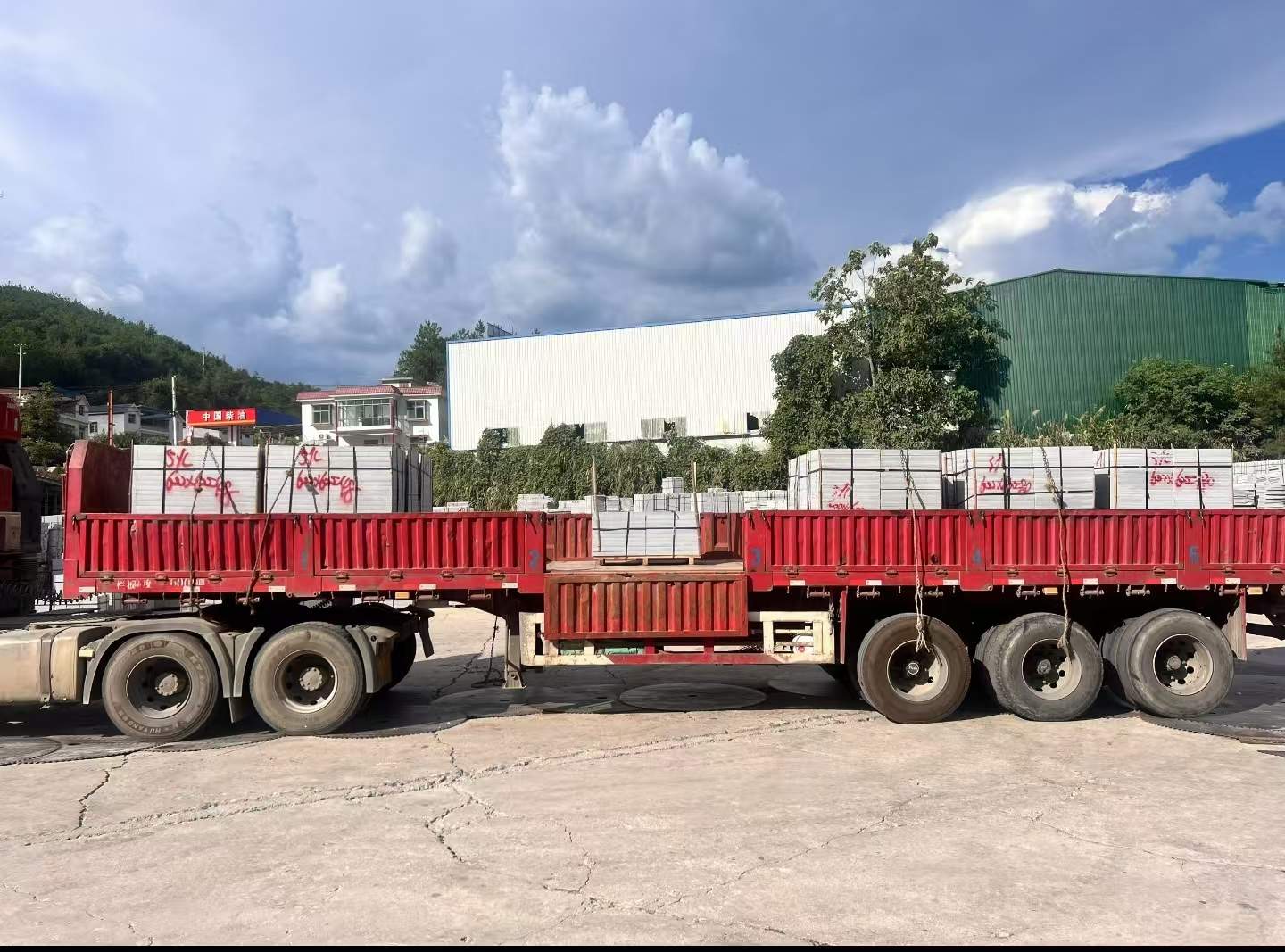 安阳 芝麻灰花岗岩地铺石出货日常